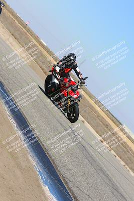 media/Mar-07-2022-Fun Track Dayz (Mon) [[9cc4a7dca7]]/Novice Group/145pm (Grapevine)/